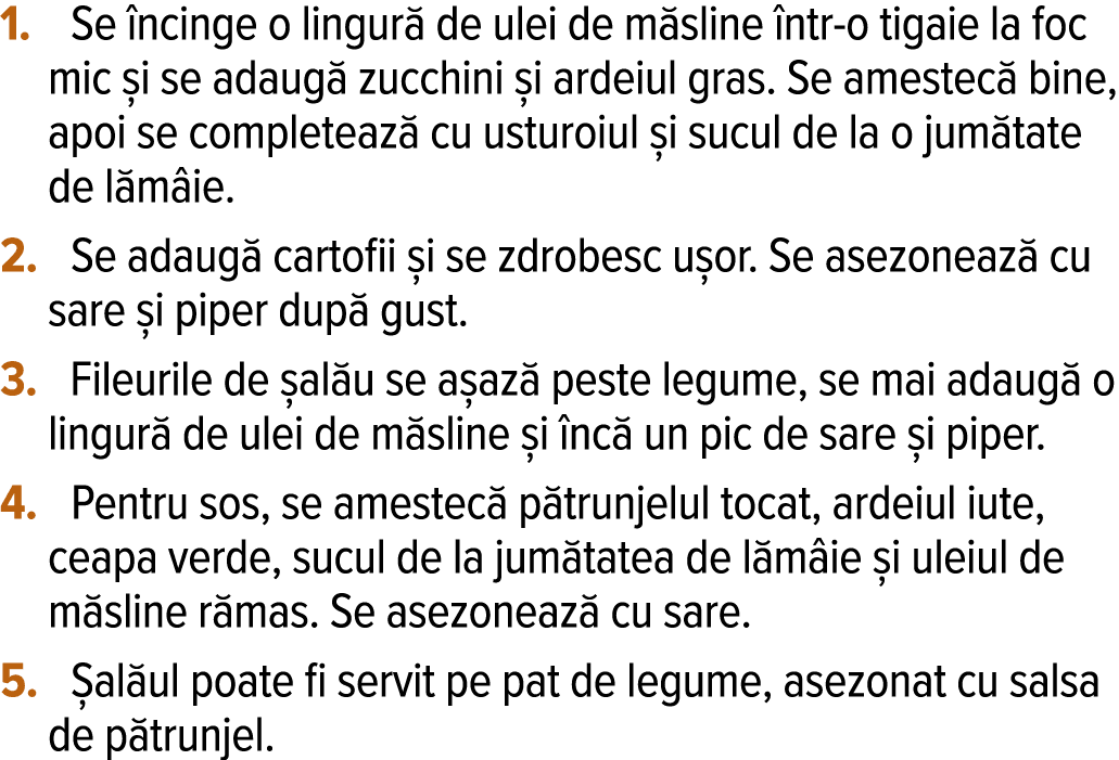  Se încinge o lingură de ulei de măsline într-o tigaie la foc mic și se adaugă zucchini și ardeiul gras  Se amestecă    